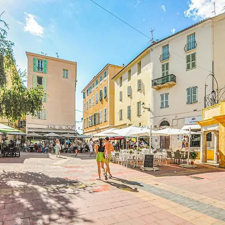 Apartamento 2 Bedroom Stunning In *